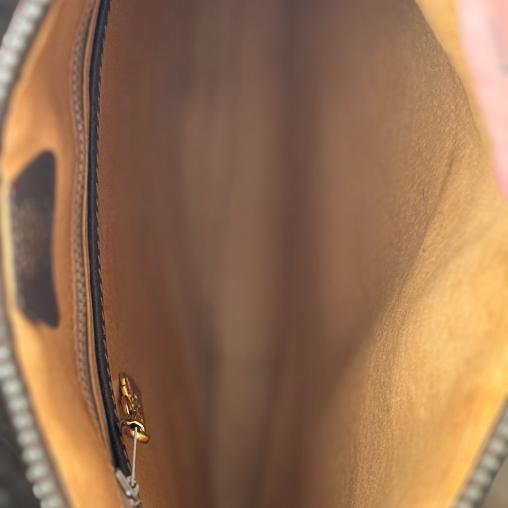 1970s Authentic Gucci Canvas Brown Monogram Shoulder Bag - Picture 9 of 16